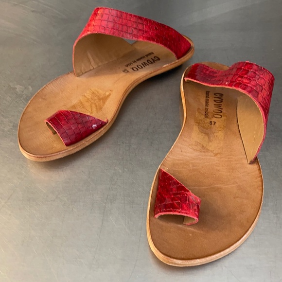 Cydwoq red snake print leather sandals. Hand made in USA! - Picture 2 of 10